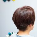 うねって広がるクセを上手にカットするショートカットの仕方